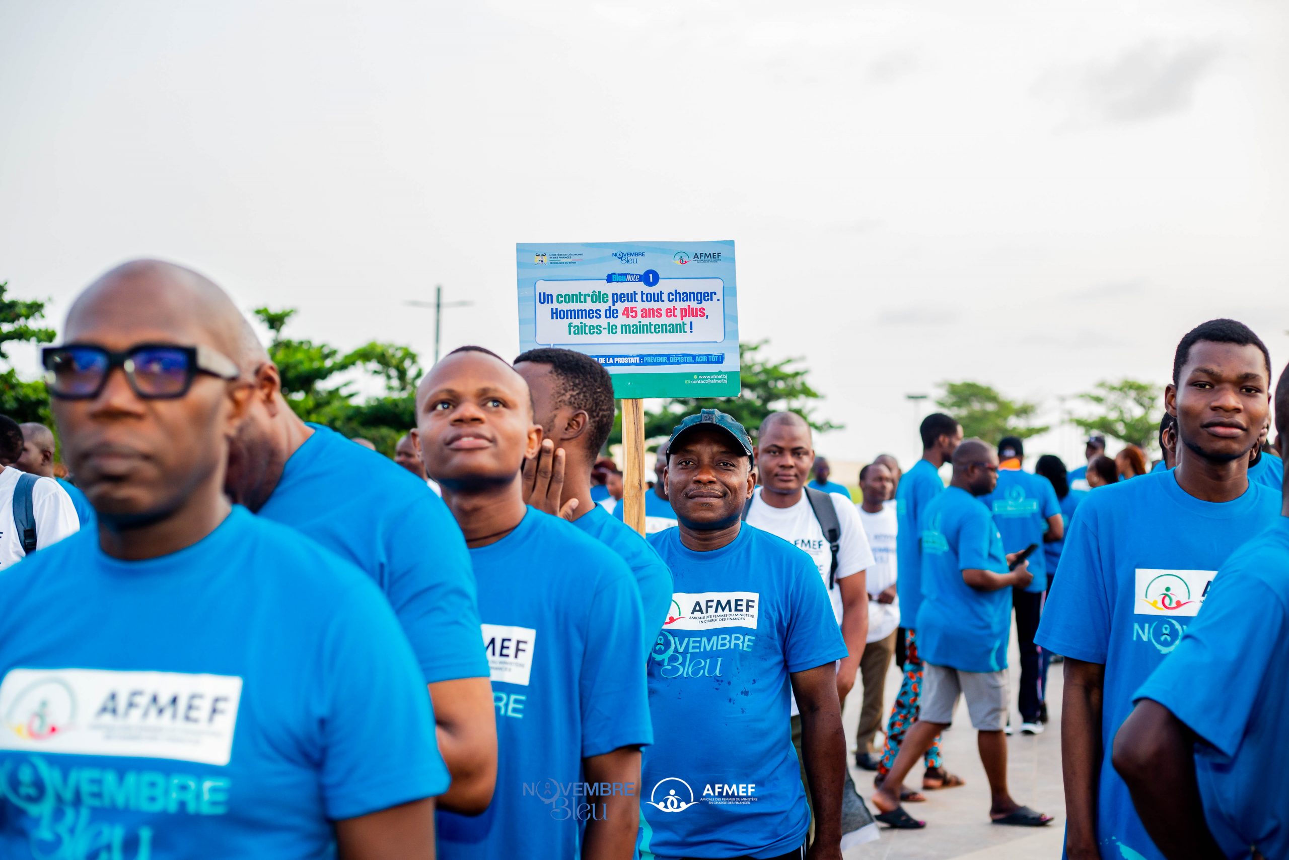 Novembre bleu : Une mobilisation contre le cancer de la prostate